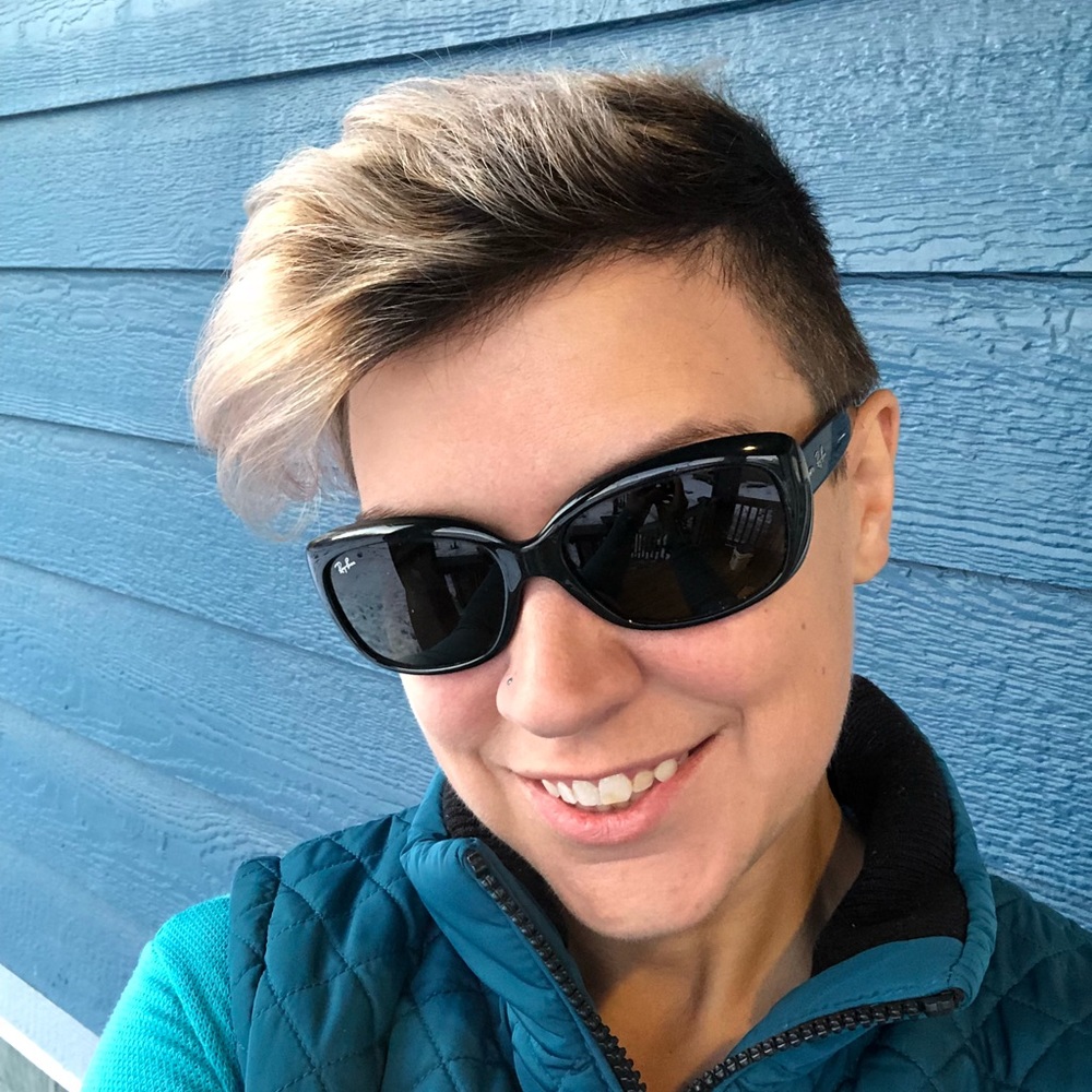 Meet your Posher, Andrea